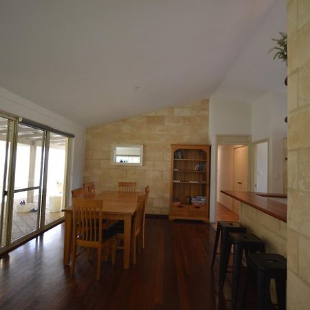 Acacia Chalets Маргарет-Ривер Экстерьер фото